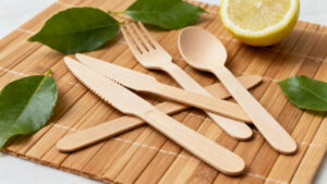 What Are the Best Materials for High-Quality Disposable Wooden Cutlery?